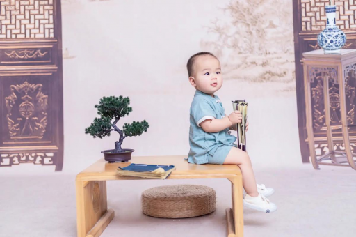 那曲孕妇肚子上的黑线